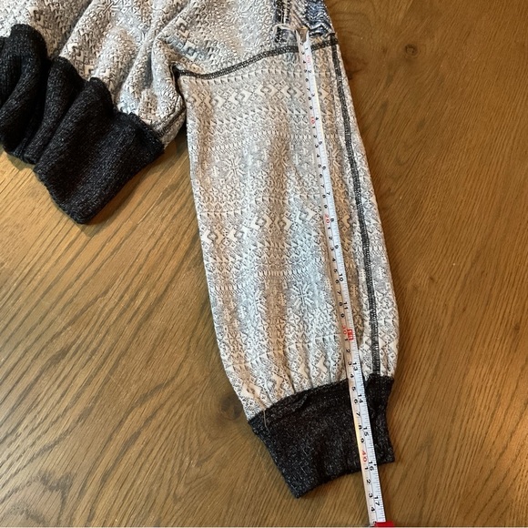 Free People At The Lodge Turtleneck Sweater Small EUC - Picture 14 of 15